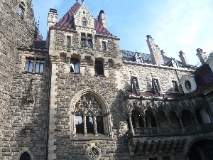front, ambulatory, Castle