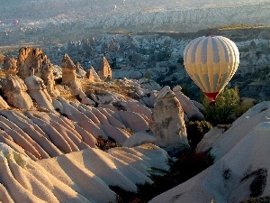 Balloon, Mountains