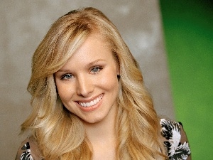 Kristen Bell, smiling