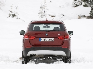 snow, BMW X1