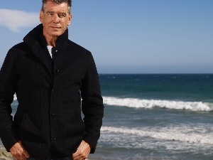 Pierce Brosnan, Beaches