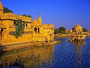 Ganges, Buldings, india