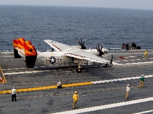 Carl Vinson, Grumman C-2 Greyhound