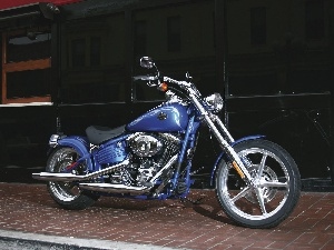 Chrome, caps, Softail Rocker C