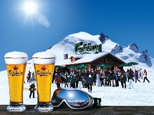 cottage, Calsberg, Two cars, Mountains, Mugs