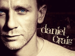 Daniel Craig