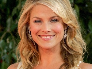 ear-ring, Smile, Ali Larter, Blonde