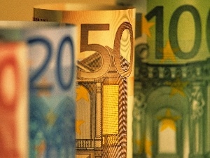 Euro, bills