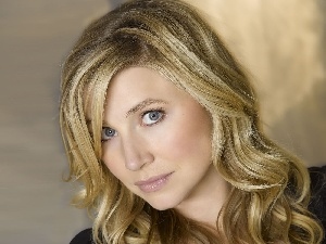 Eyes, Grey, Sarah Chalke, The look