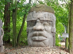 Arkady Fiedler Museum, sculpture, Head, Puszczykowo, Olmecka