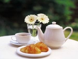 Flowers, jug, cup, tea