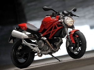 footer, Ducati Monster 696
