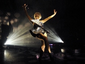 Lady Gaga, dancing
