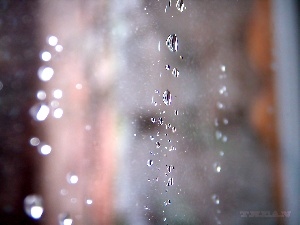 Glass, Rain