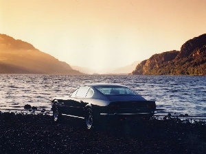 Gulf, Aston Martin V8