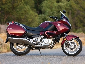 Honda NT700V, deflectors, Claret