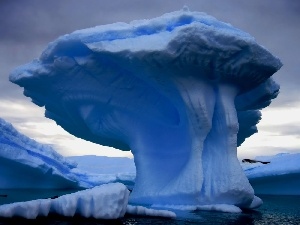 Ice, mountains