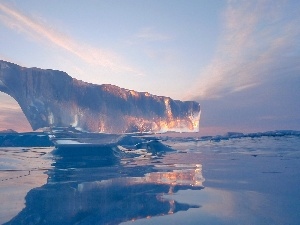 Ice, mountains