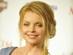 Smile, Izabella Miko