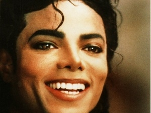 Michael Jackson, smiling