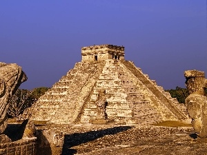 Kukulcan, Pyramid