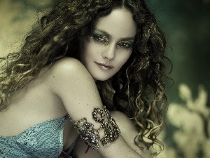 make-up, curls, Vanessa Paradis