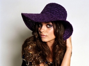 Hat, Mila Kunis