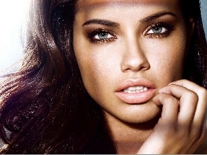 model, face, Adriana Lima