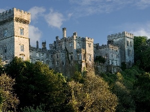 Monument, Castle