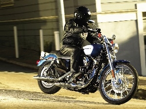 Motorcyclist, Harley Davidson Sportster XL1200C