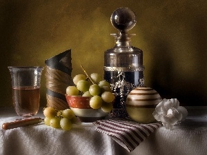 napkin, dishes, spray, grapes