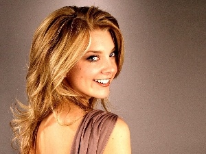 Smile, Natalie Dormer