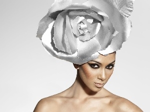 Hat, Nicole Scherzinger