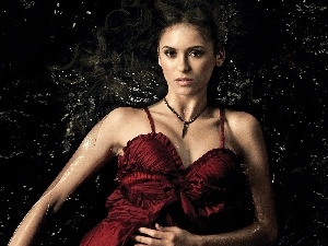 chaplet, Nina Dobrev