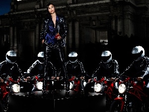 motorcyclists, Olga Kurylenko