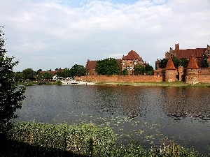 Poland, Malbork, Teutonic Castle, Nogat River