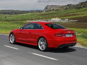 Audi RS5, Red