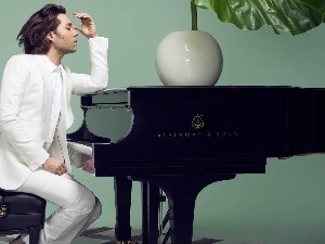 Rufus Wainwright, Piano, musician