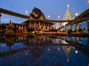 Saphan Bhumibol, Bangkok, Hotel hall