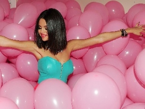 Balloons, Selena Gomez