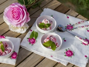 table, rouge, ice cream, small bunch