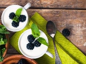 teaspoon, mint, blackberries, Plates, leaves