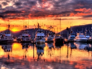 The setting, Marina, vessels, sun, port
