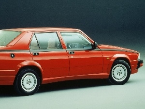 V6, Alfa Romeo 75