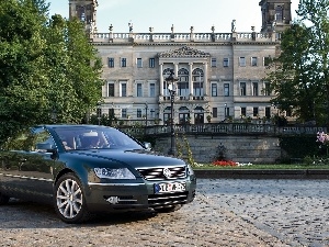 Volkswagen Phaeton, viewes, house, trees