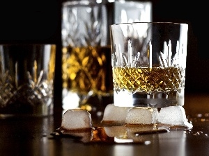 Icecream, Whisky, glasses
