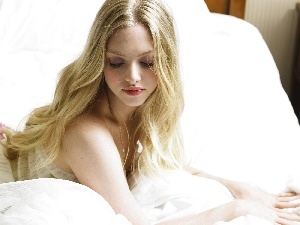 White Bed, Amanda Seyfried