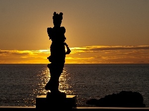 Women, sun, sea, Statue monument, west