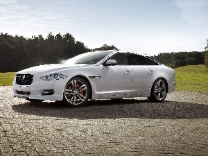 Jaguar XJ Sport