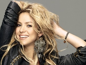 ear-ring, Shakira